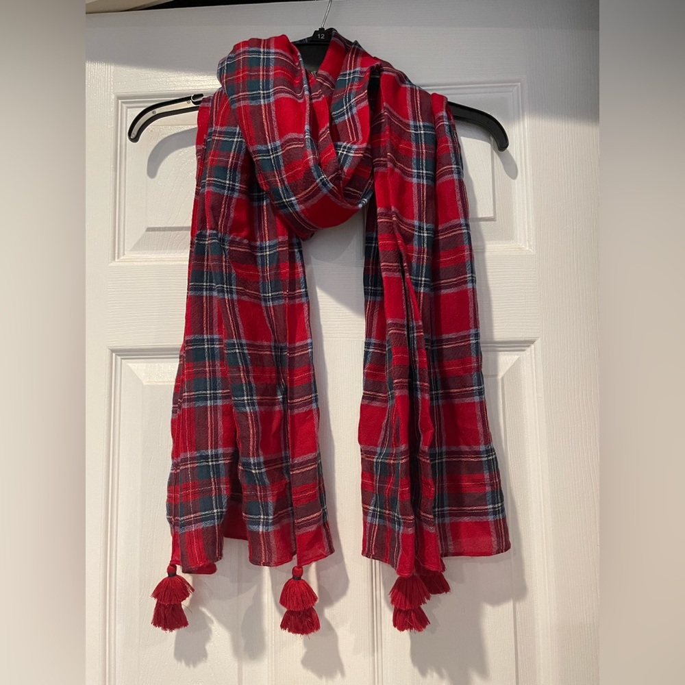 Vineyard Vines Scarf